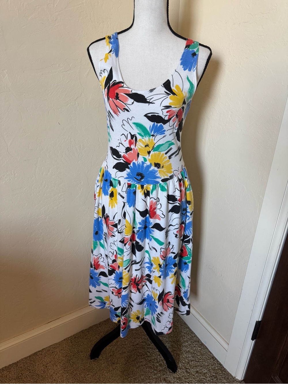 Vintage Floral Sundress with Drop Waist and Scoop Neck.White & Multicolor Print